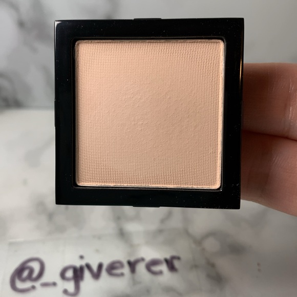 LN SHELL (#17) Bobbi Brown Discontinued Eyeshadow - Picture 5 of 16